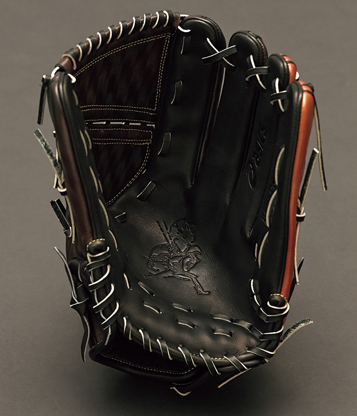 大谷翔平[エンゼルス/投手・外野手] 歴史を刻むこだわりのグラブ