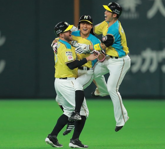NEWS＆ニュース ソフトバンク・川崎宗則「Have fun(楽しめ)！」と攻守