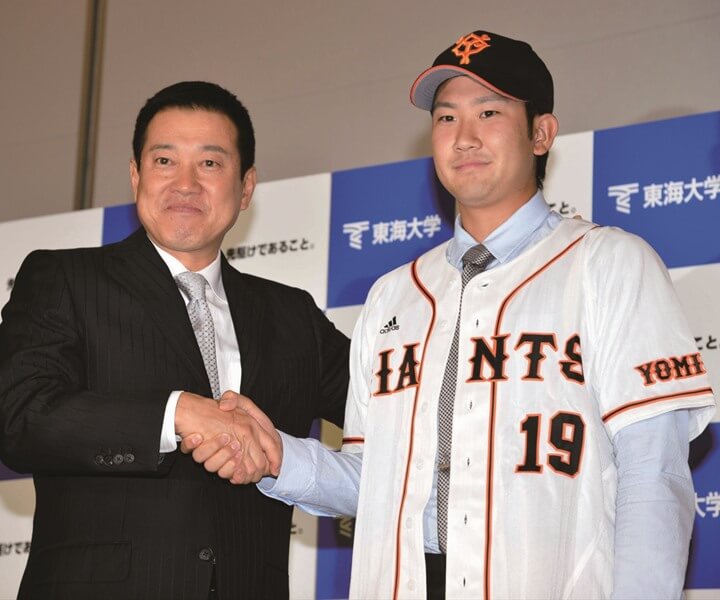 2012年ドラフト】日本ハム1位は大谷翔平、強行指名に会場もどよめき