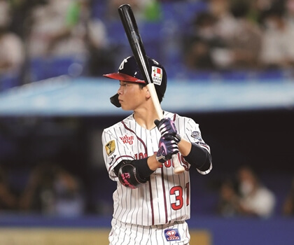 ヤクルト・山崎晃大朗 ミズノのバット 操作性が増した新バット