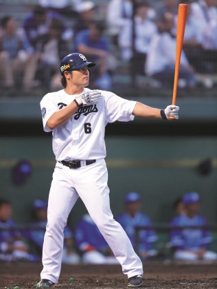 中日・平田良介こだわりの“長距離砲仕様”オレンジバット | 野球コラム