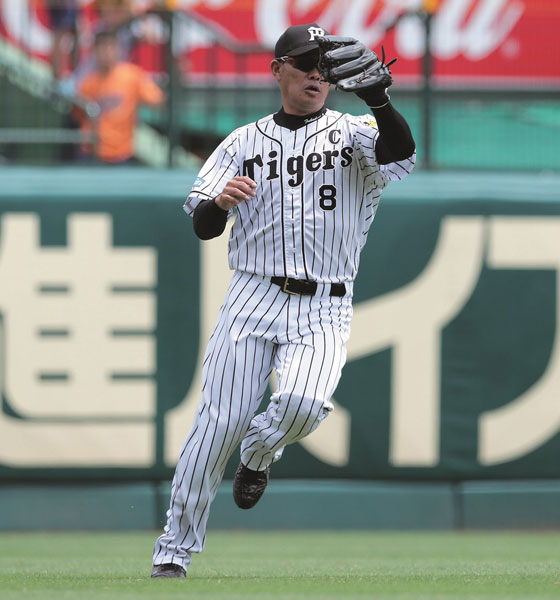 阪神・福留孝介 ミズノの外野用グラブ 手と同じ動きする信頼度抜群の