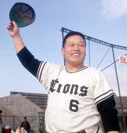 西鉄ライオンズ OB会発会記念 1965.12.11 西武球団創設70周年を記念し本拠地開幕戦で始球式に西鉄OB中西太氏が