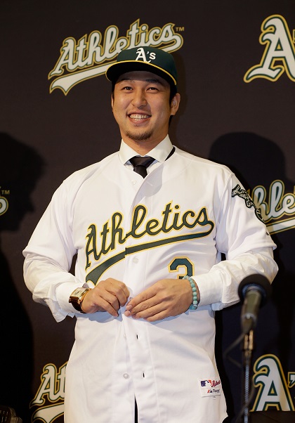 セクシー＆クール」で大爆笑！中島裕之がアスレチックスに入団【2012年